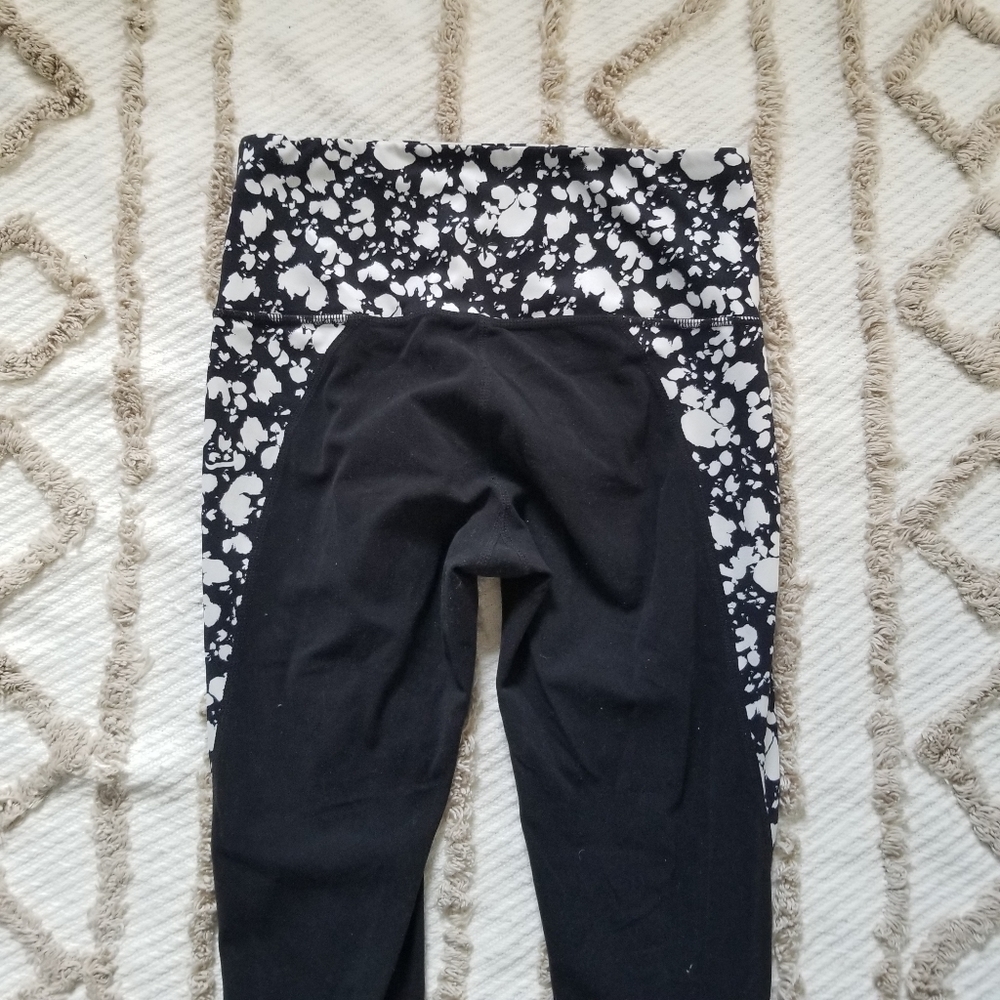 Athleta Black and White Marble Print High-Rise Leggings - Picture 12 of 14